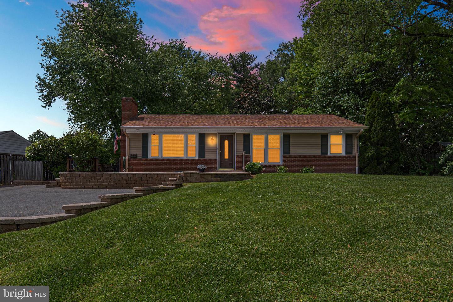 26800 Howard Chapel Drive, Damascus