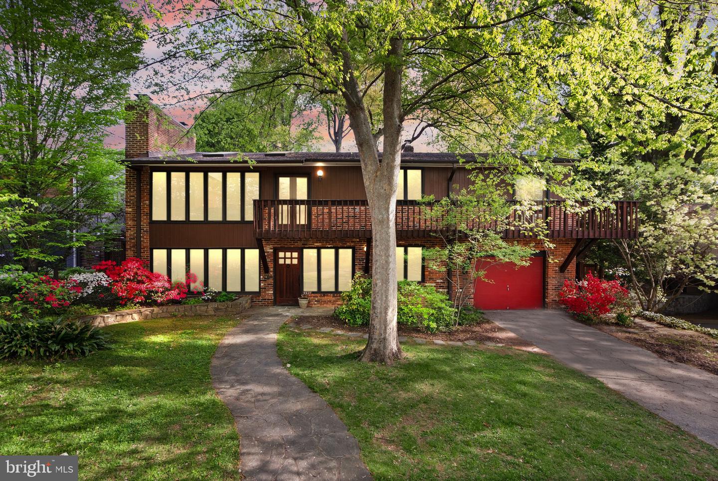 5927 Onondaga Road, Bethesda