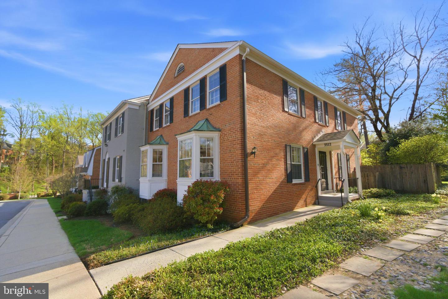 3512 Hamlet Place, Chevy Chase