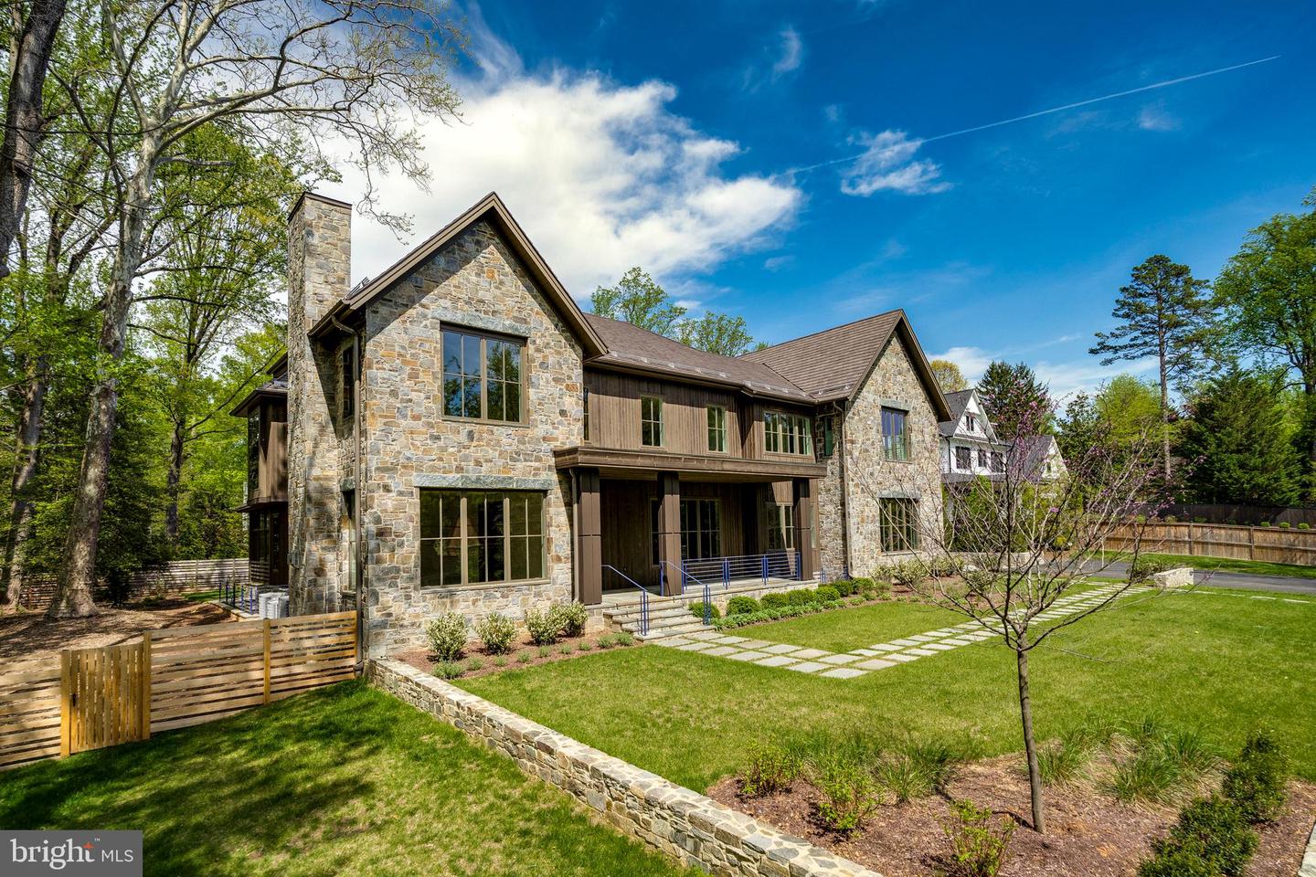 7029 Longwood Drive