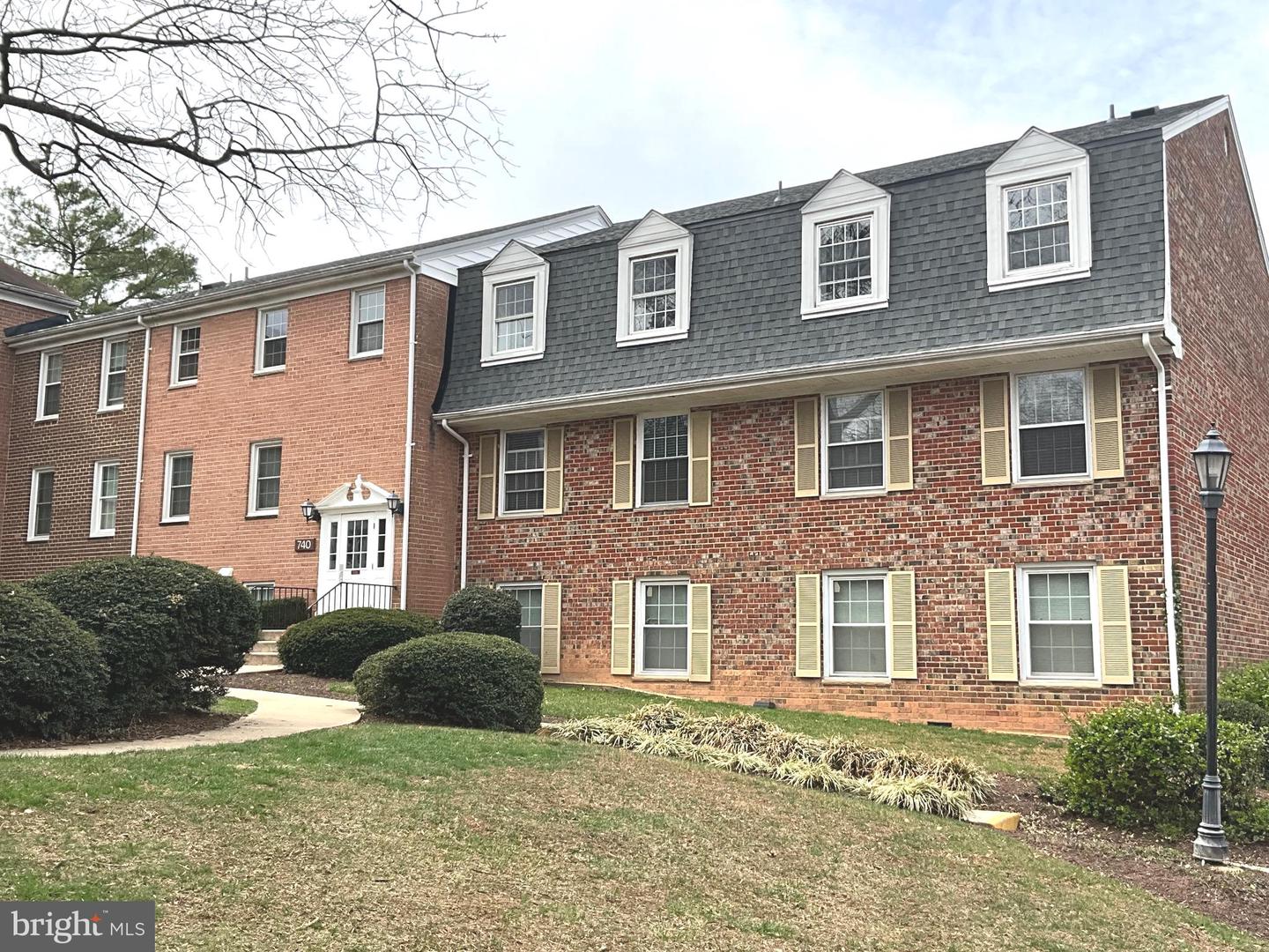 740 Quince Orchard Boulevard #202, Gaithersburg