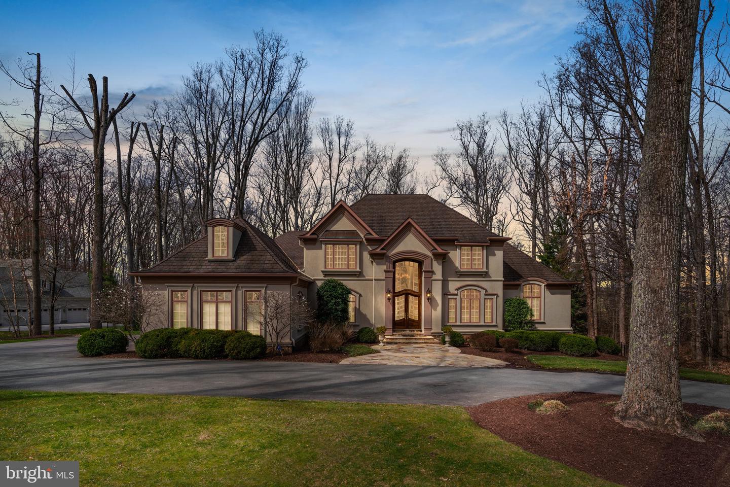 11223 River View Drive, Potomac