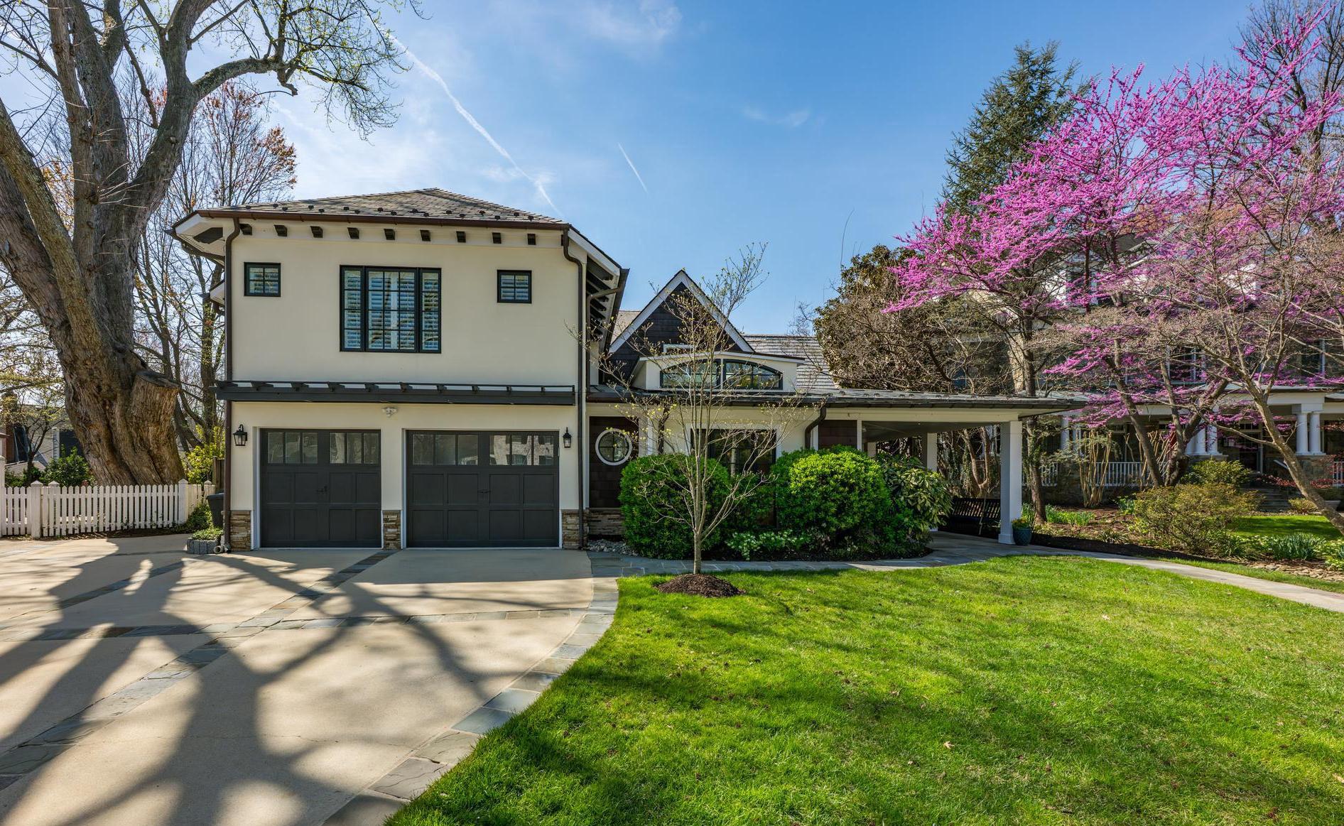 6 Leland Court, Chevy Chase