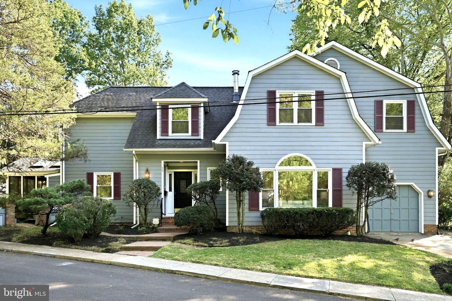 49 Wellesley Circle, Glen Echo