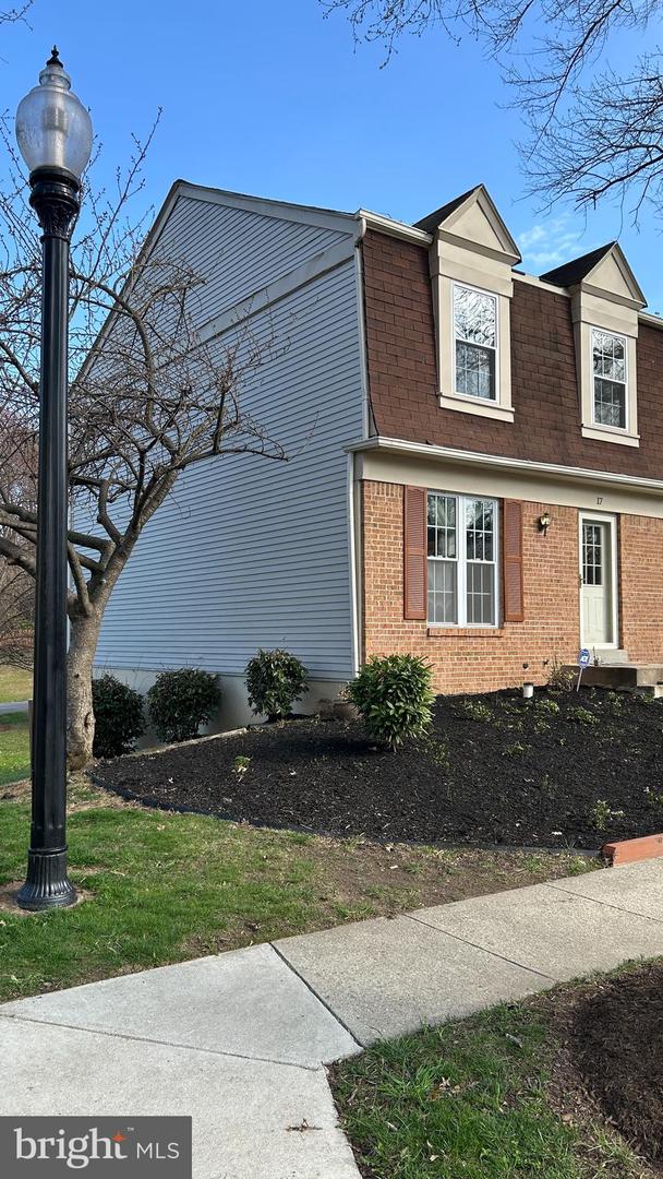 17 Habersham Court