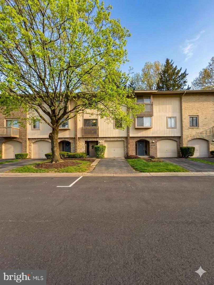 19528 Brassie Place #13g, Montgomery Village