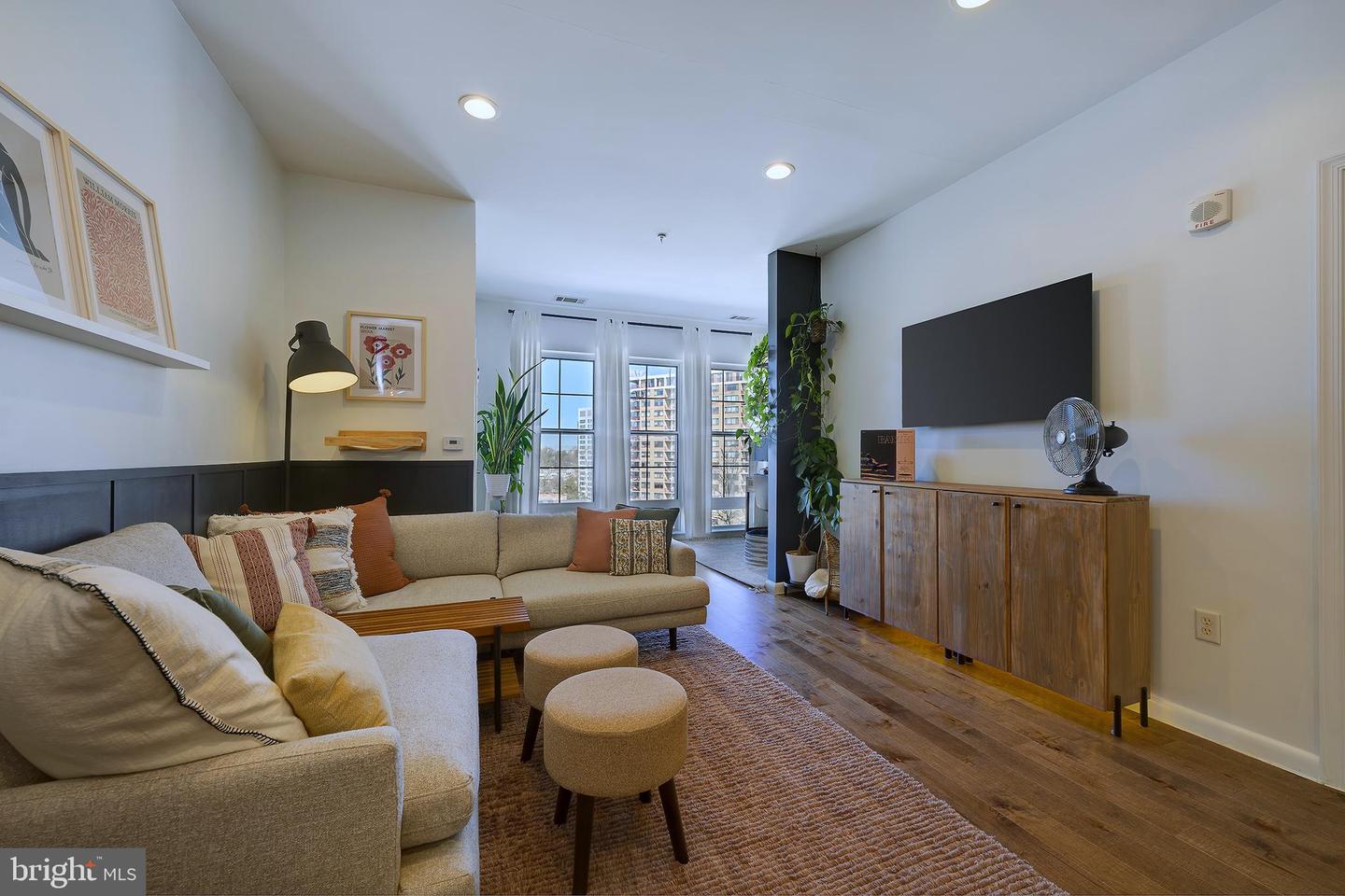 8045 Newell Street #514