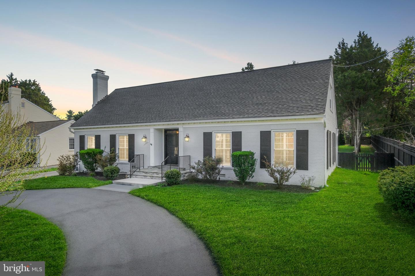 11005 Luxmanor Road, North Bethesda