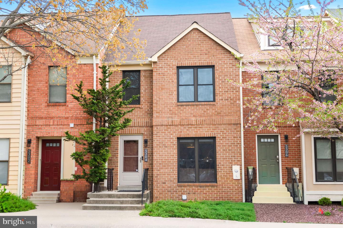 5304 King Charles Way, Bethesda