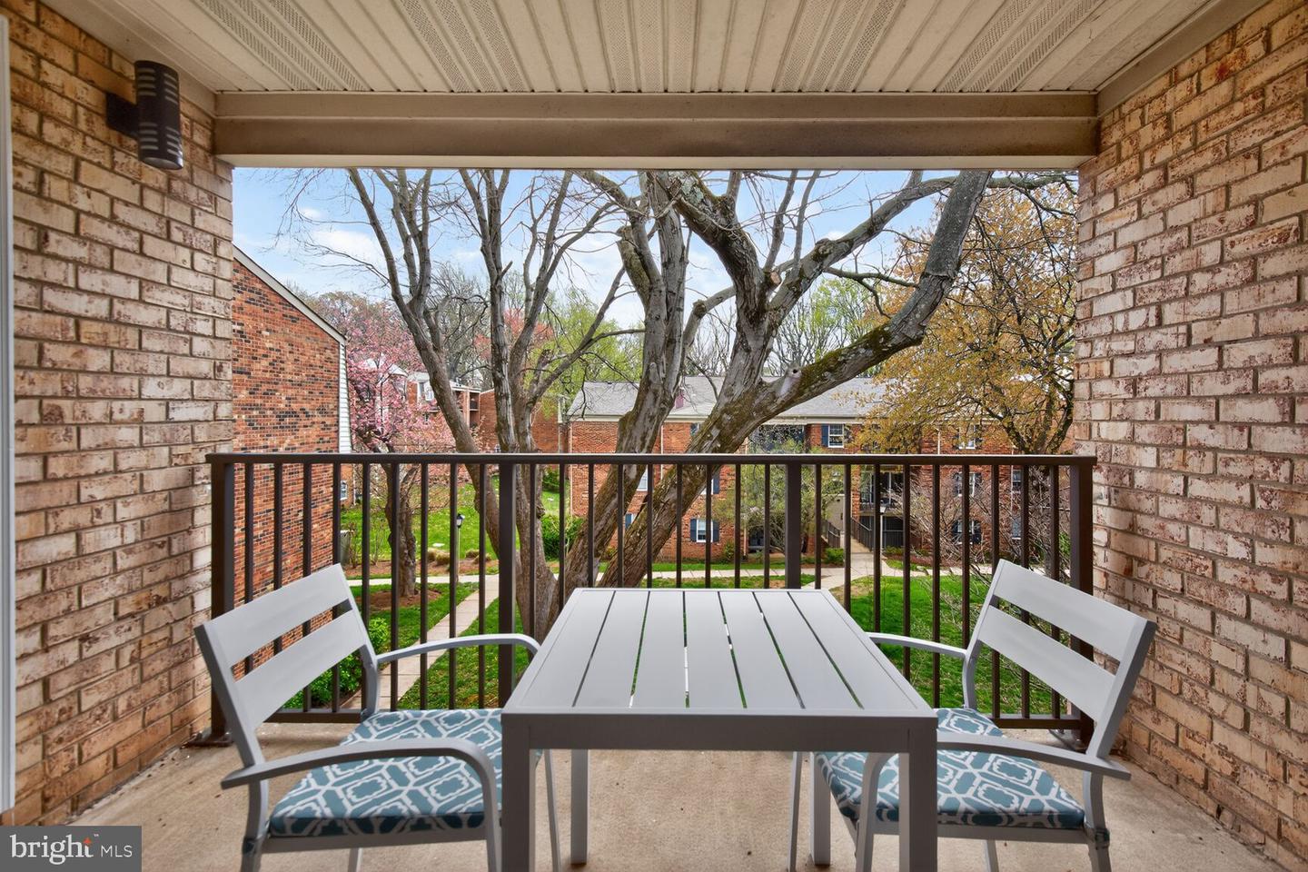 862 College Parkway #202, Rockville