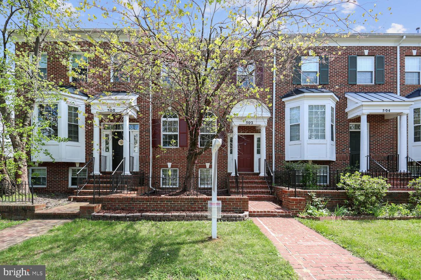 502 Redland Boulevard, Rockville