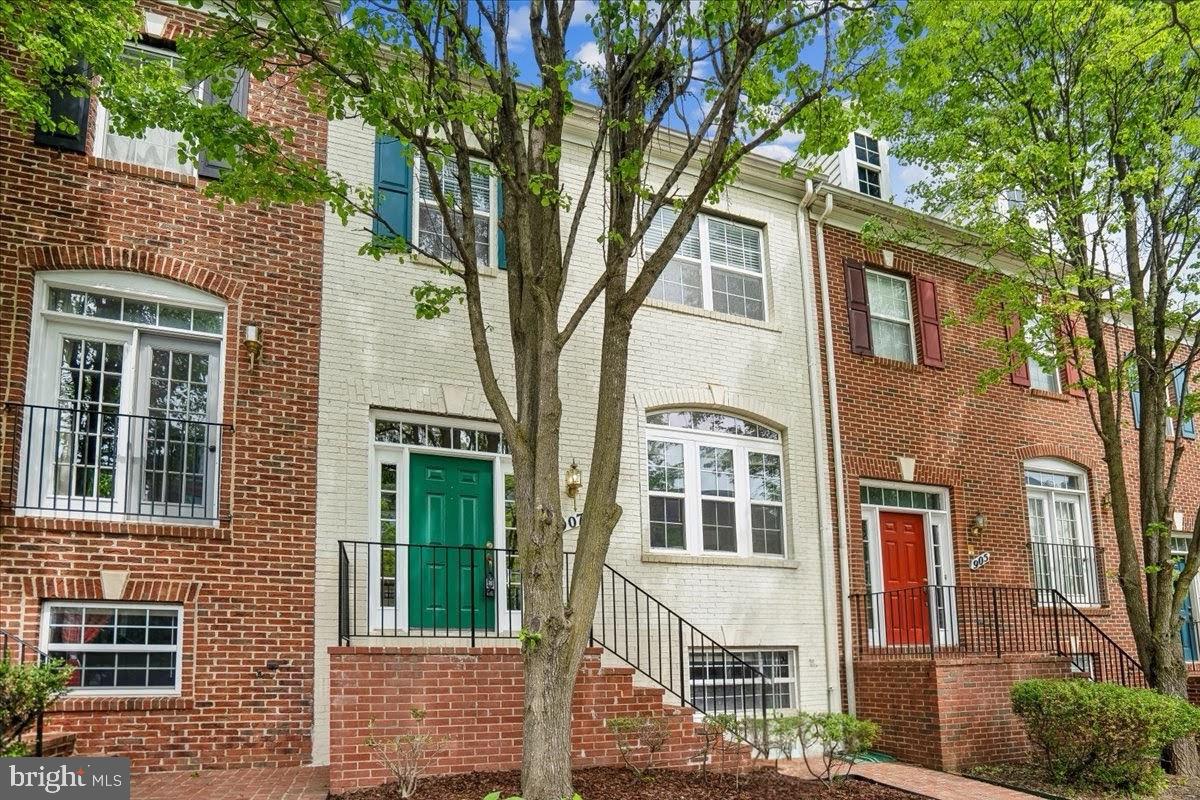 907 Crestfield Drive, Rockville