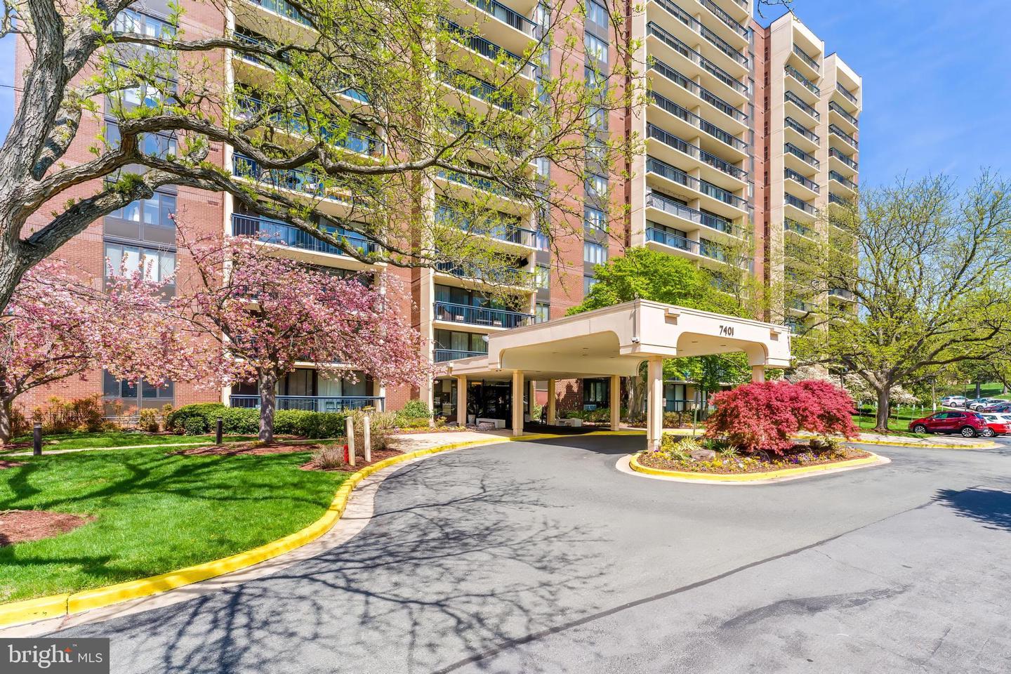 7401 Westlake Terrace #1205, Bethesda