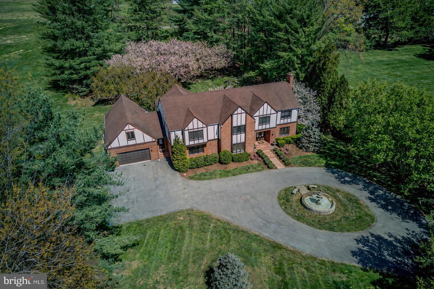 12710 Travilah, Potomac