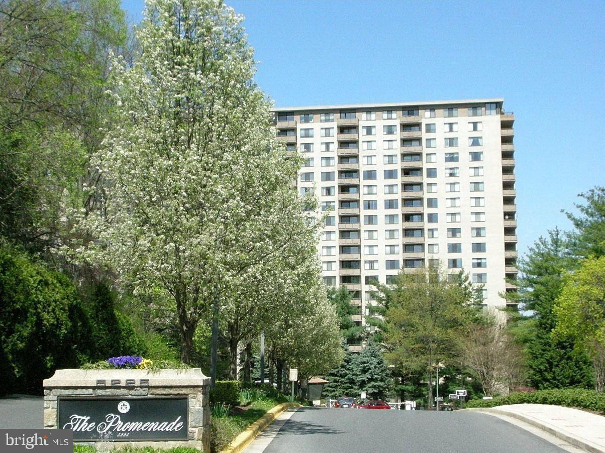 5225 Pooks Hill Road #226s