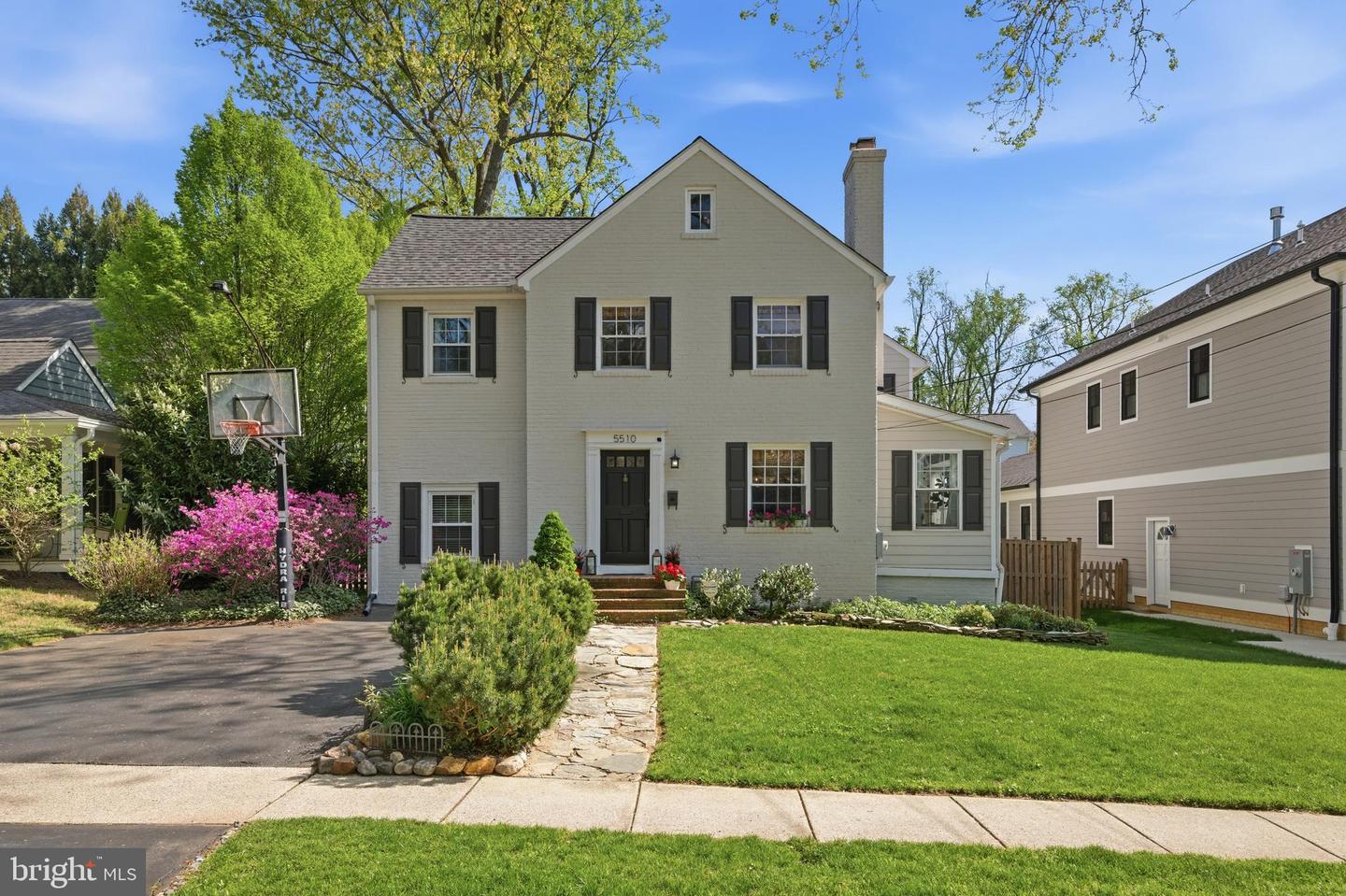 5510 Roosevelt Street, Bethesda