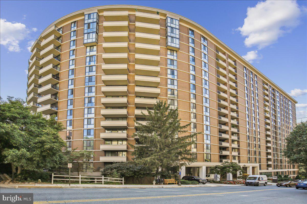 4620 N Park Avenue #903e, Chevy Chase