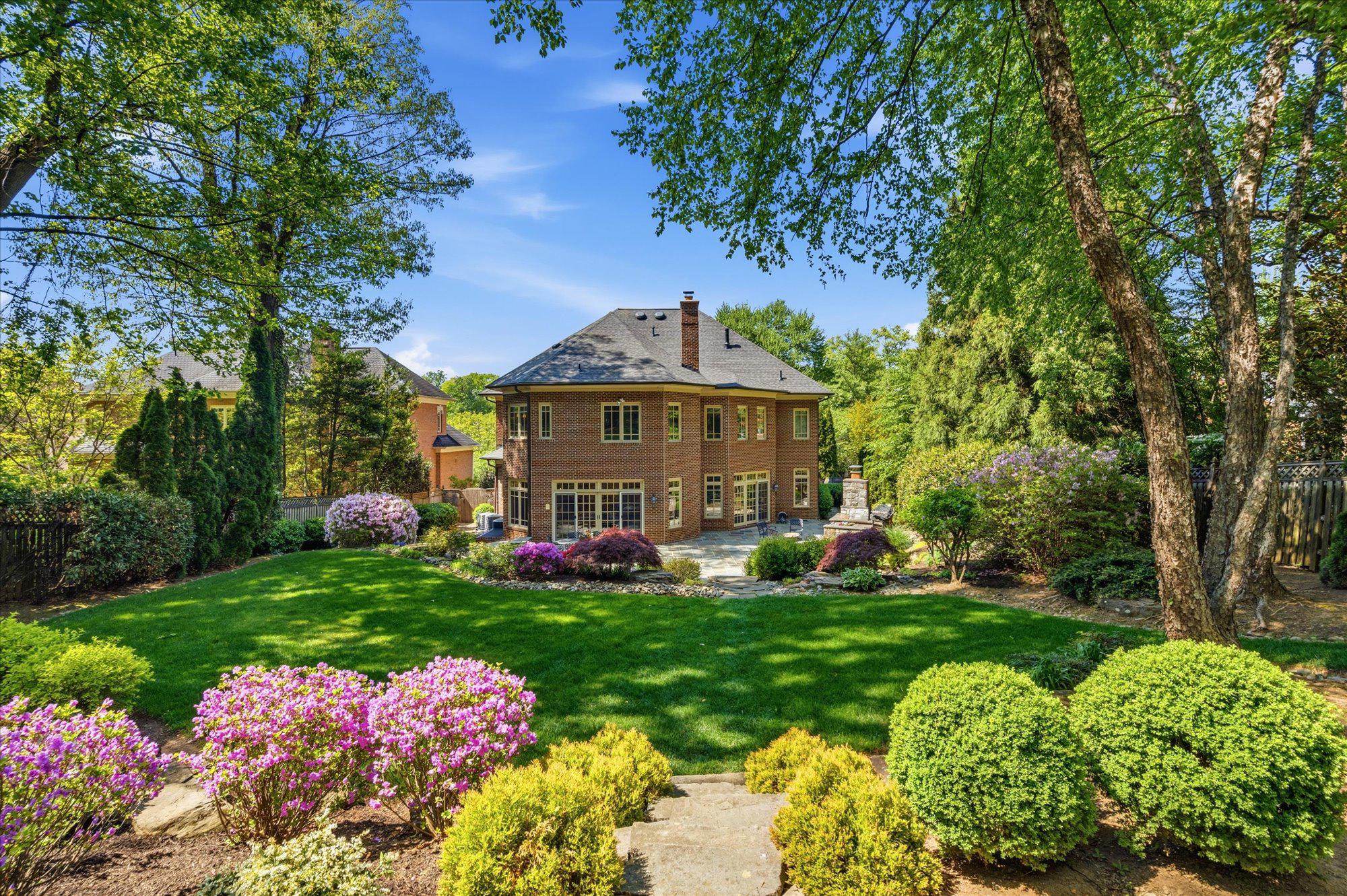 6704 Honesty Drive