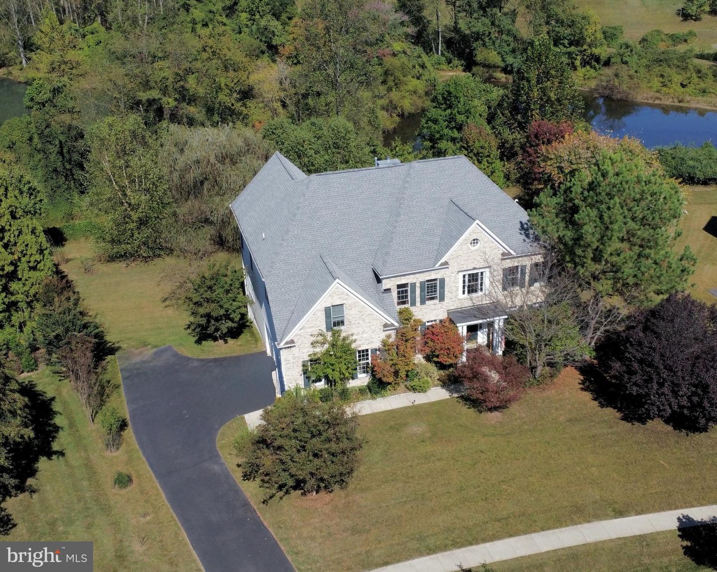 16209 Hidden Ponds Way, Gaithersburg
