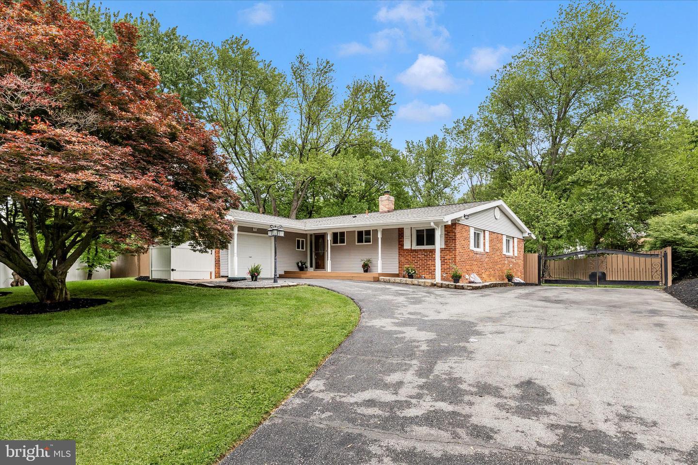 12117 Sunnyview Drive