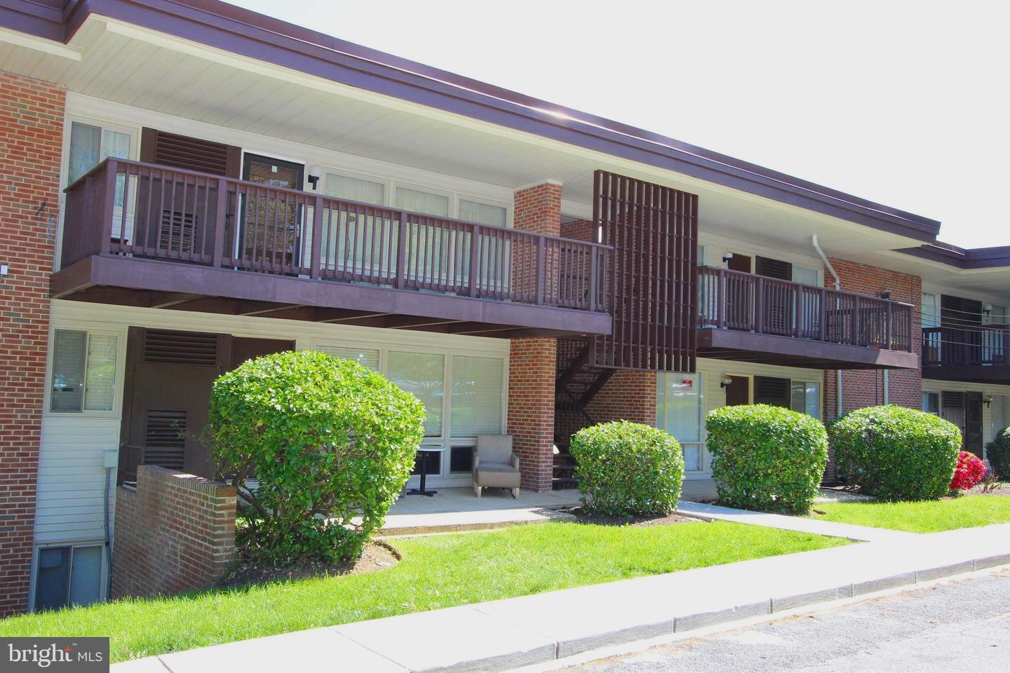 160 Talbott Street #205