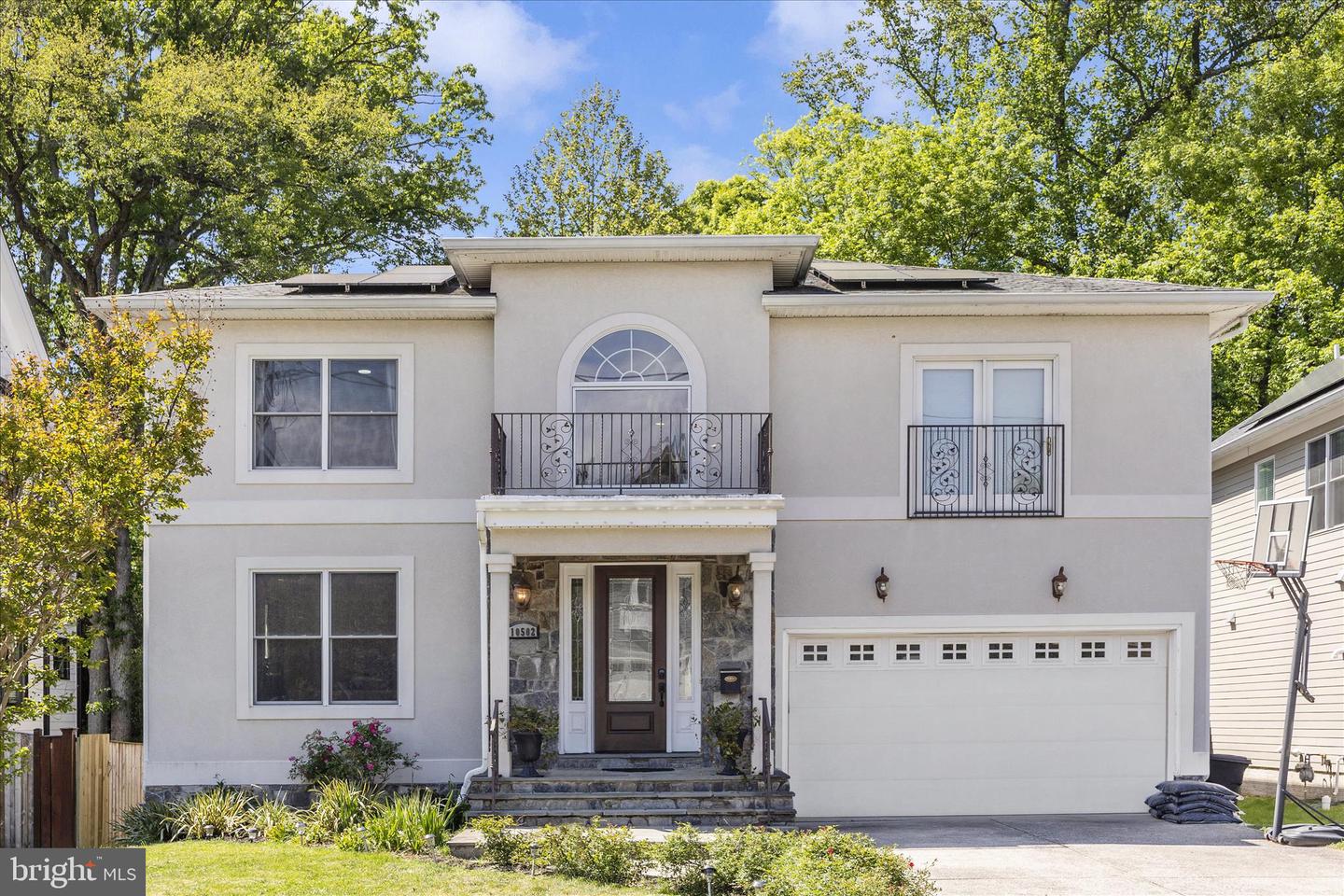 10502 Parkwood Drive, Kensington