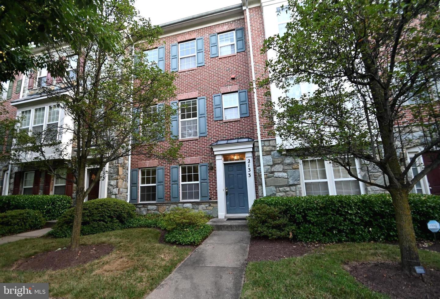 2133 Clark Pl