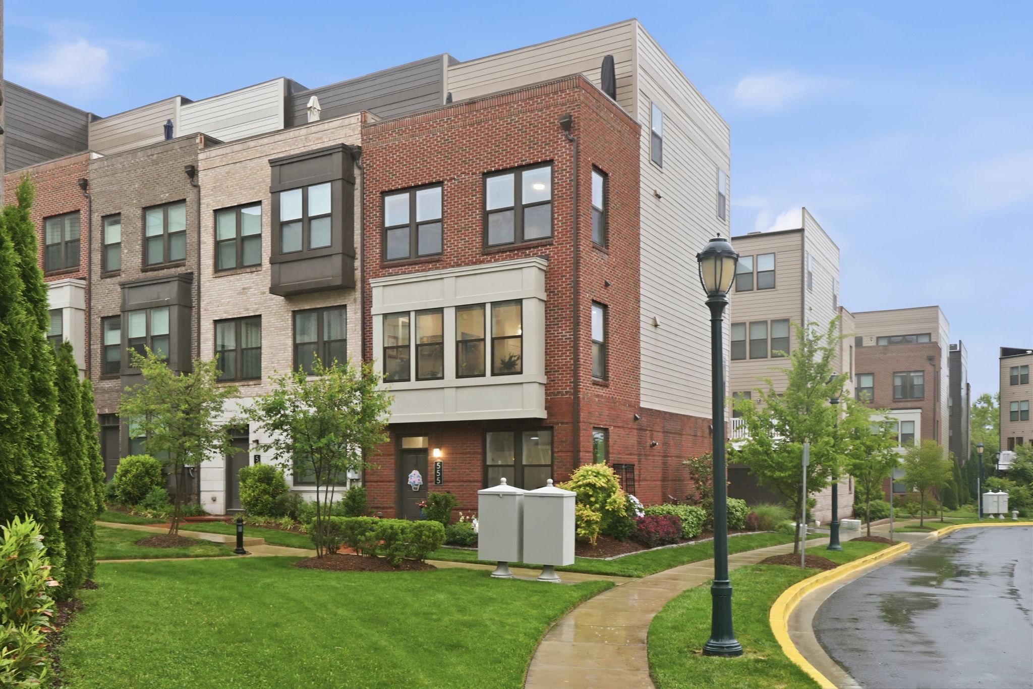555 Shorthorn Way, Rockville
