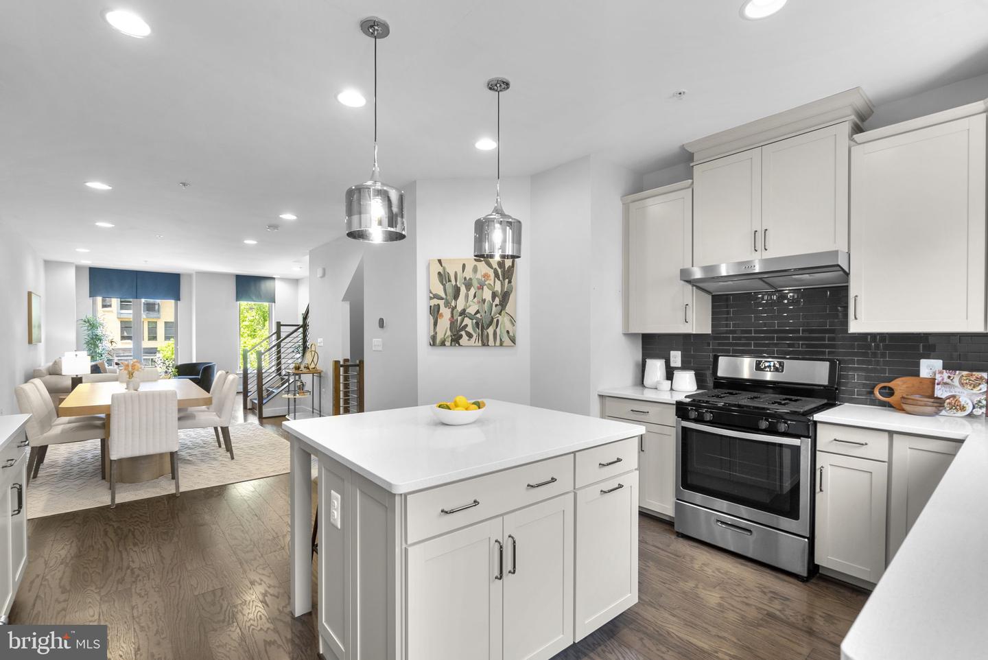 820 Thompson Crescent #26