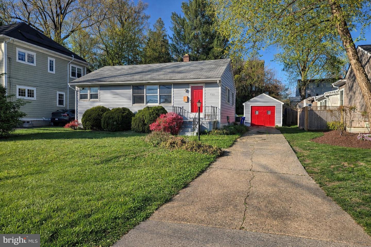 4113 Knowles Avenue, Kensington