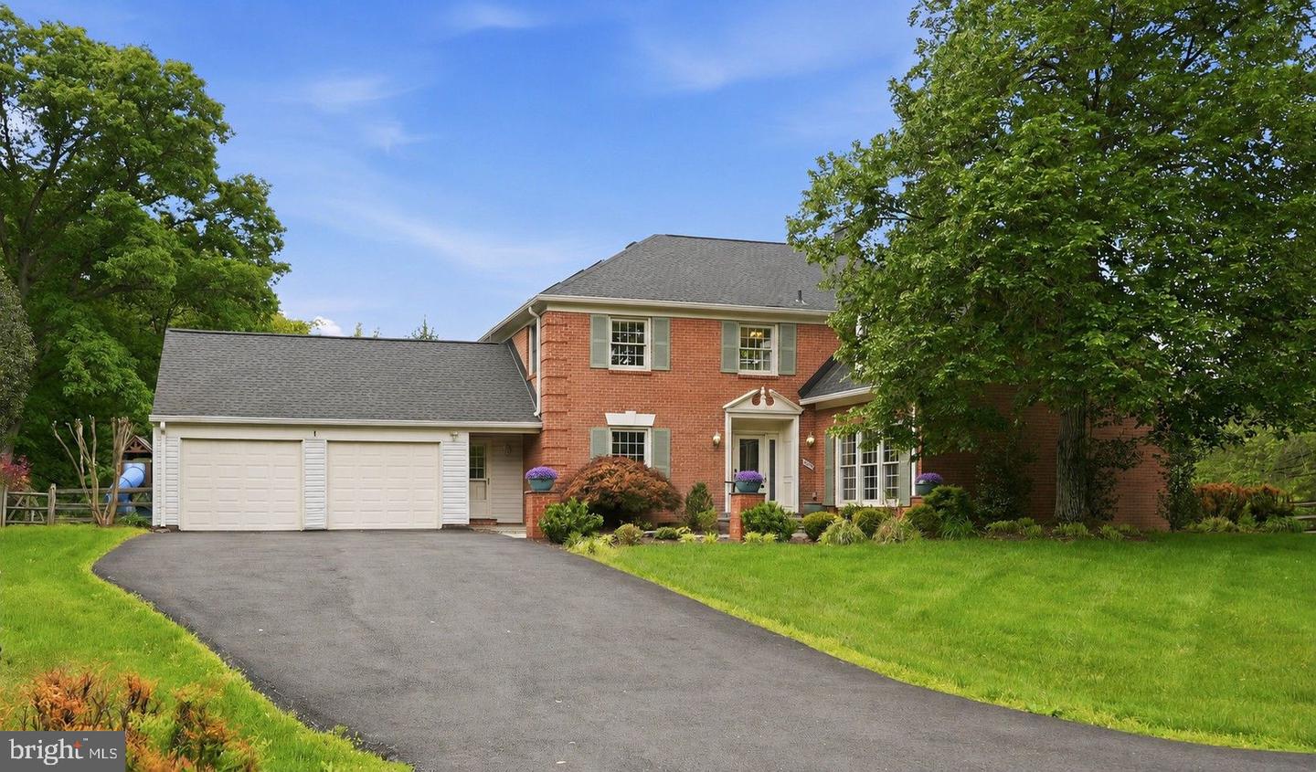 8100 Buckspark Lane E, Potomac