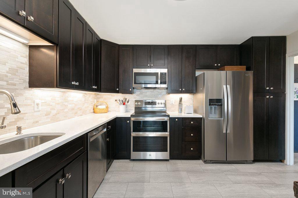 7420 Westlake Terrace #1505, Bethesda