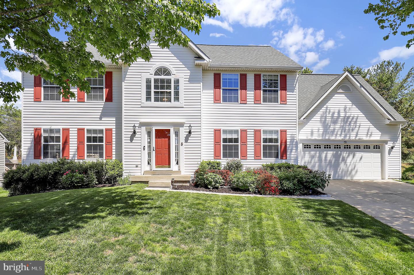 8 Madrigal Court