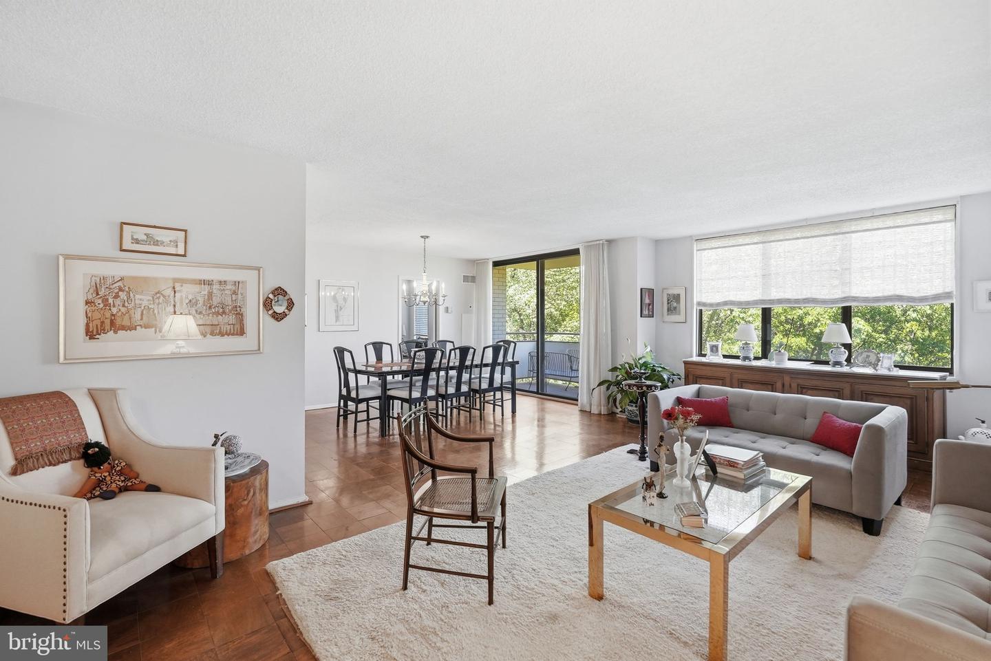 5225 Pooks Hill Road #910n