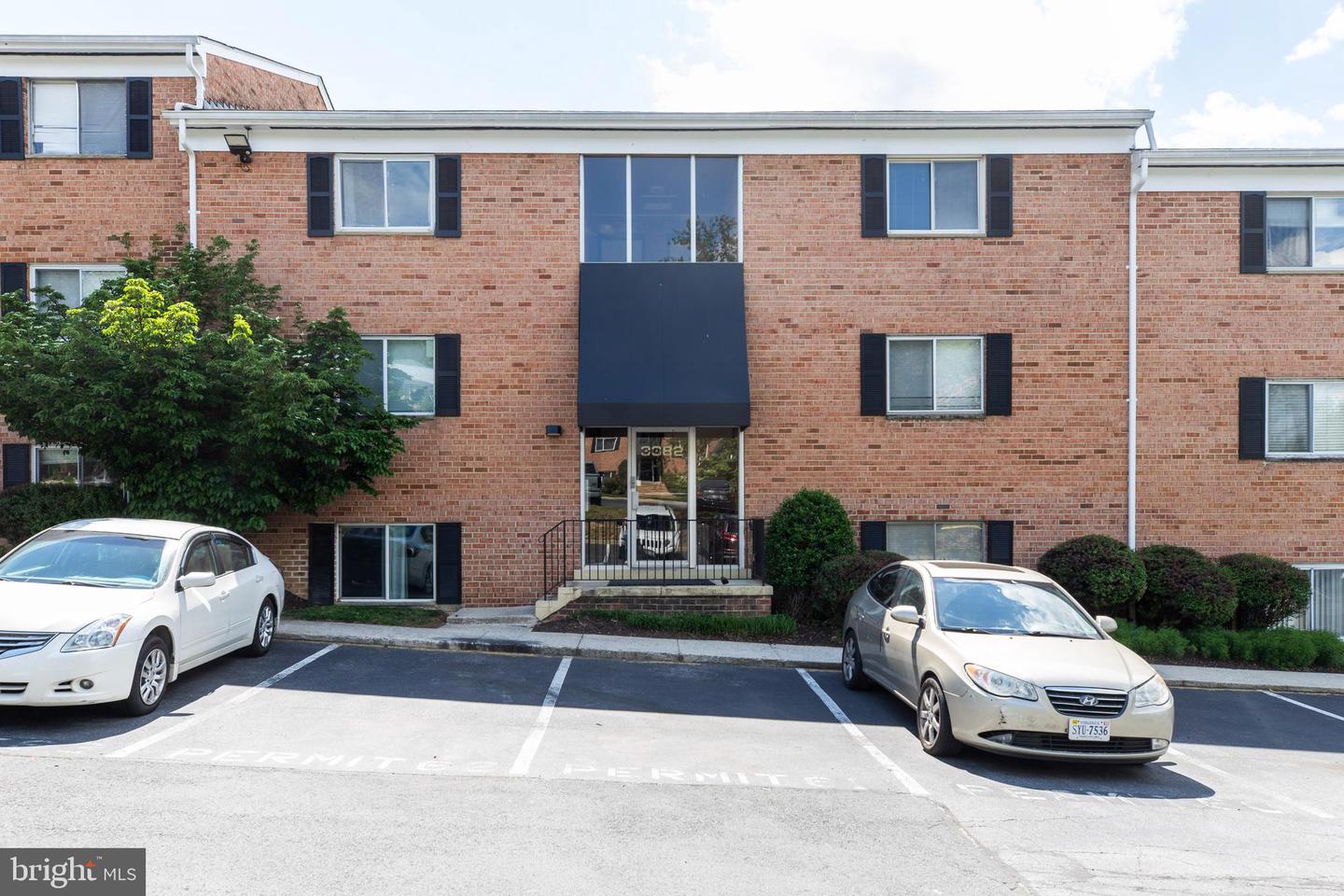 3382 Hewitt Avenue #102