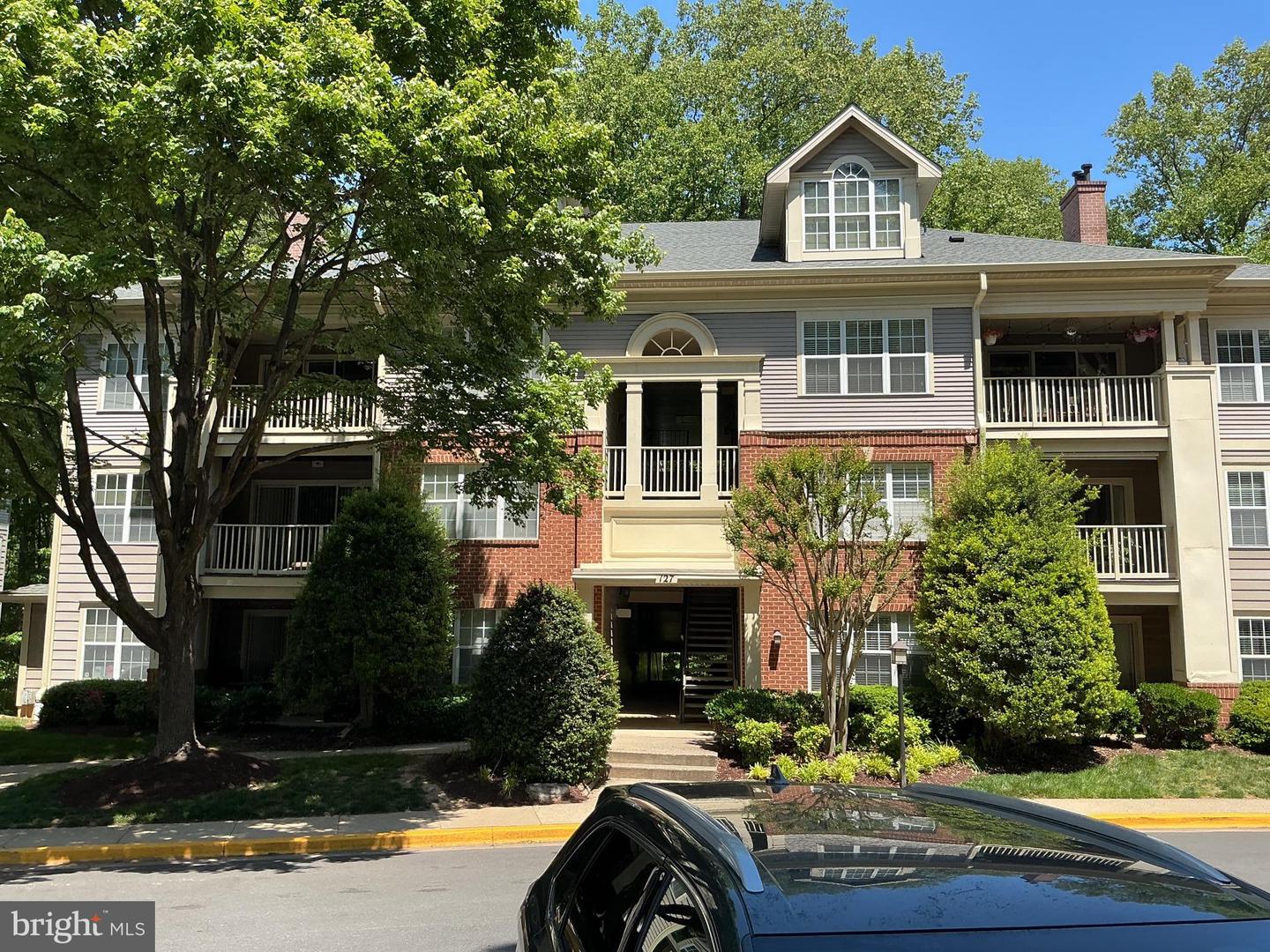 127 Timberbrook Lane #202
