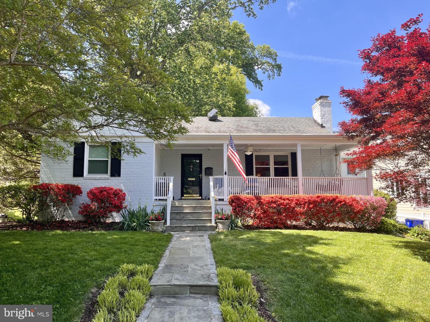 5803 Cleves Lane, Bethesda