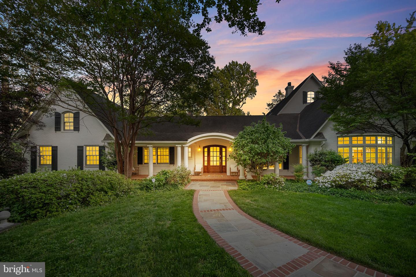 9541 E Bexhill Drive, Kensington