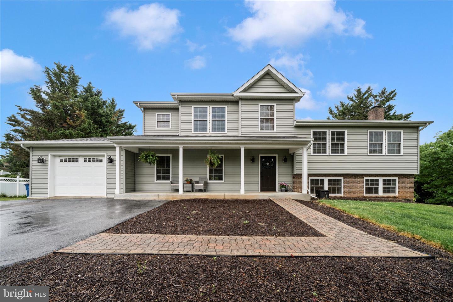 24717 Showbarn Circle, Damascus