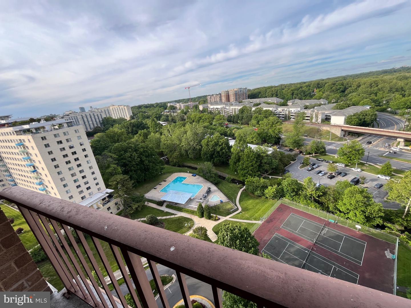 10101 Grosvenor Place #1613