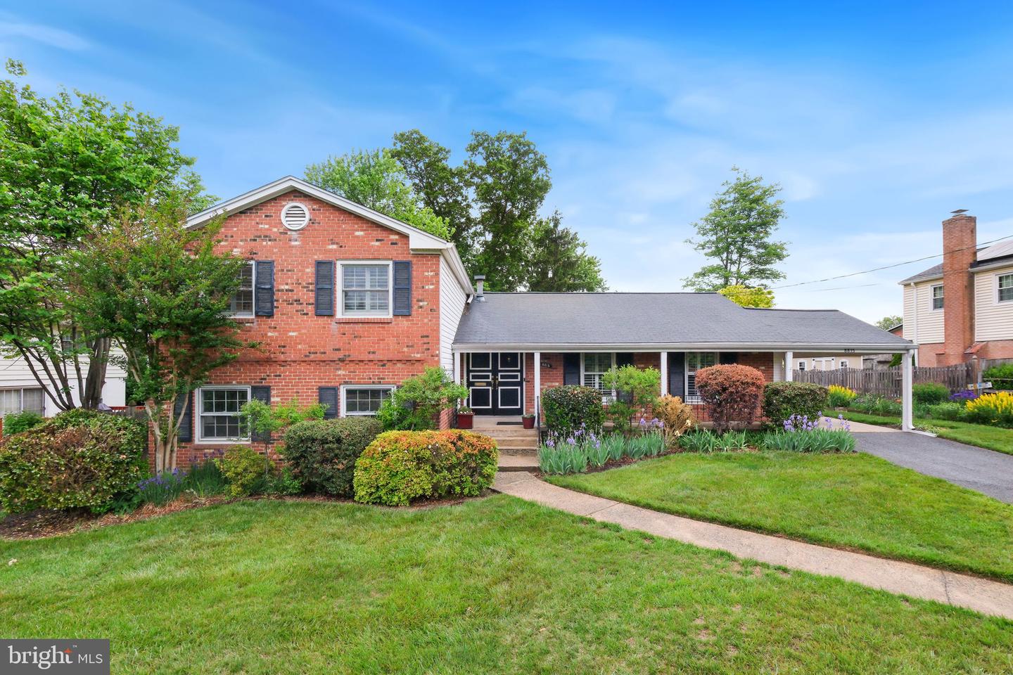 8815 Postoak Road, Potomac