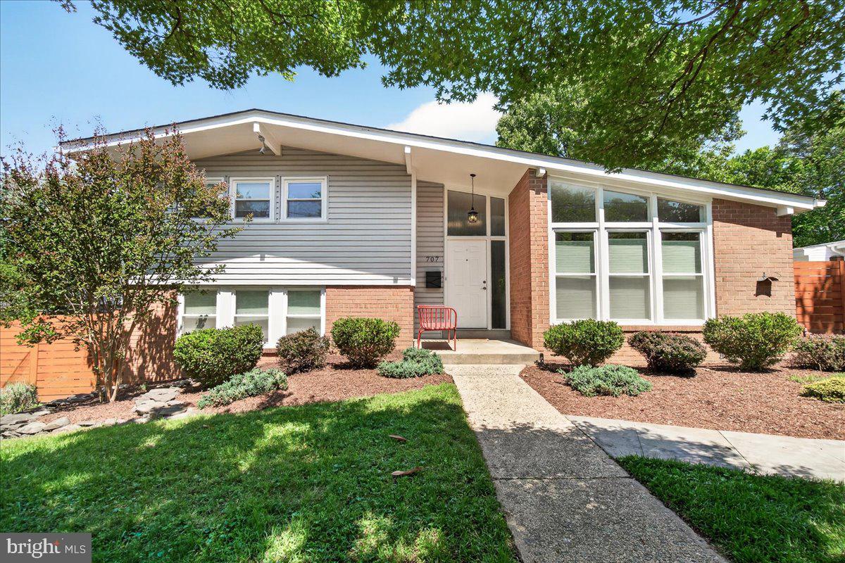 707 Hyde Road, Silver Spring