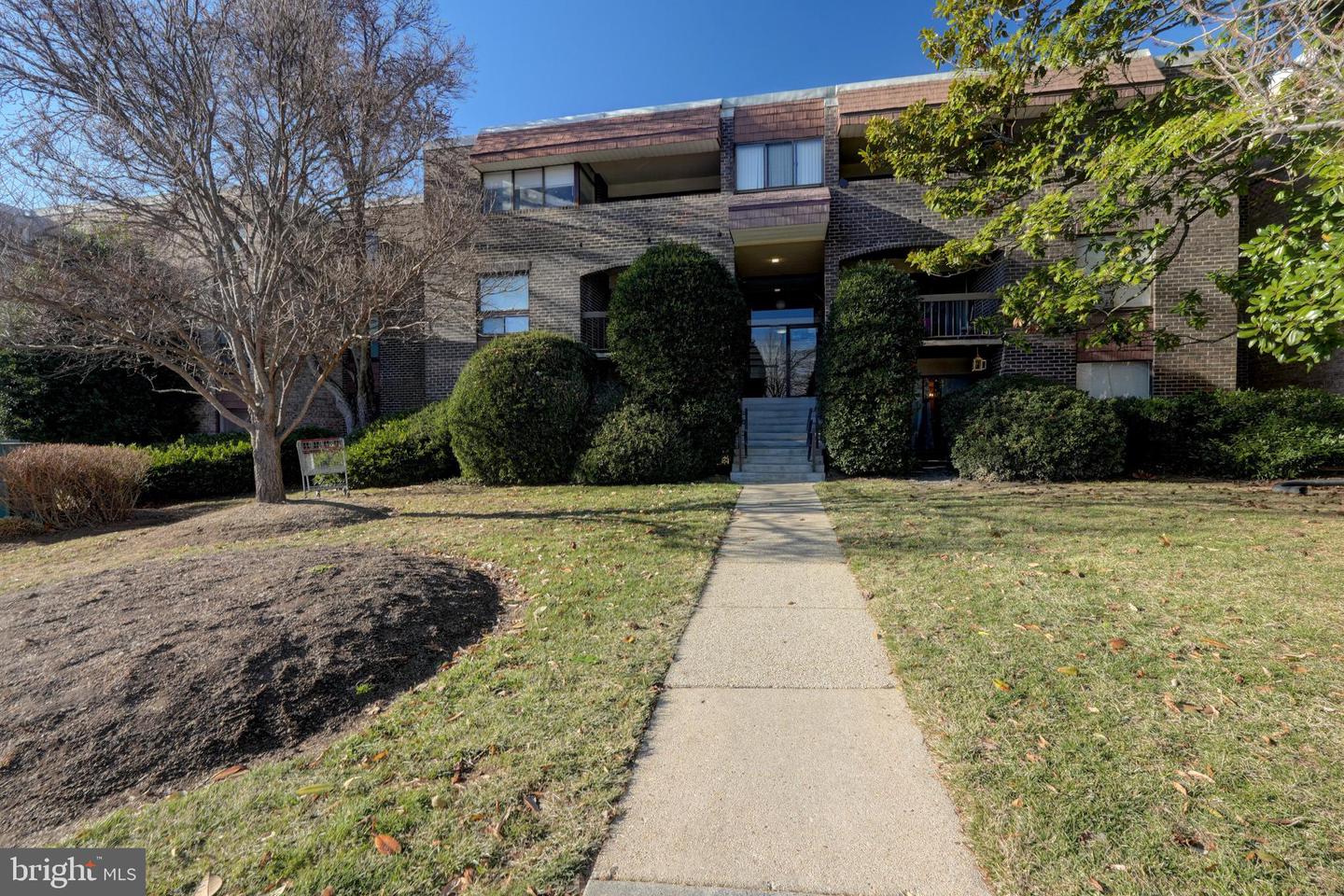 415 Christopher Avenue #11