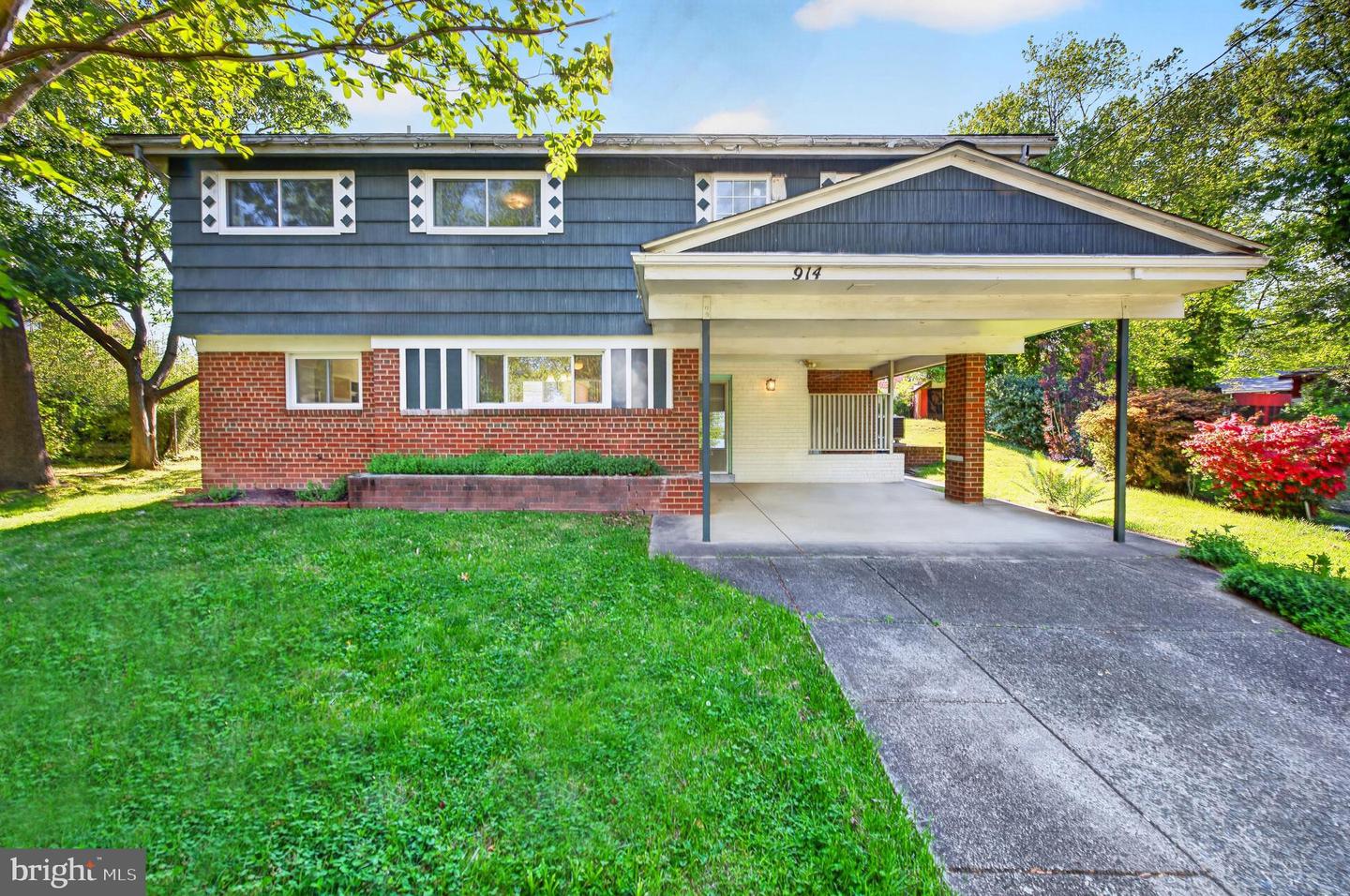 914 Kenbrook Court