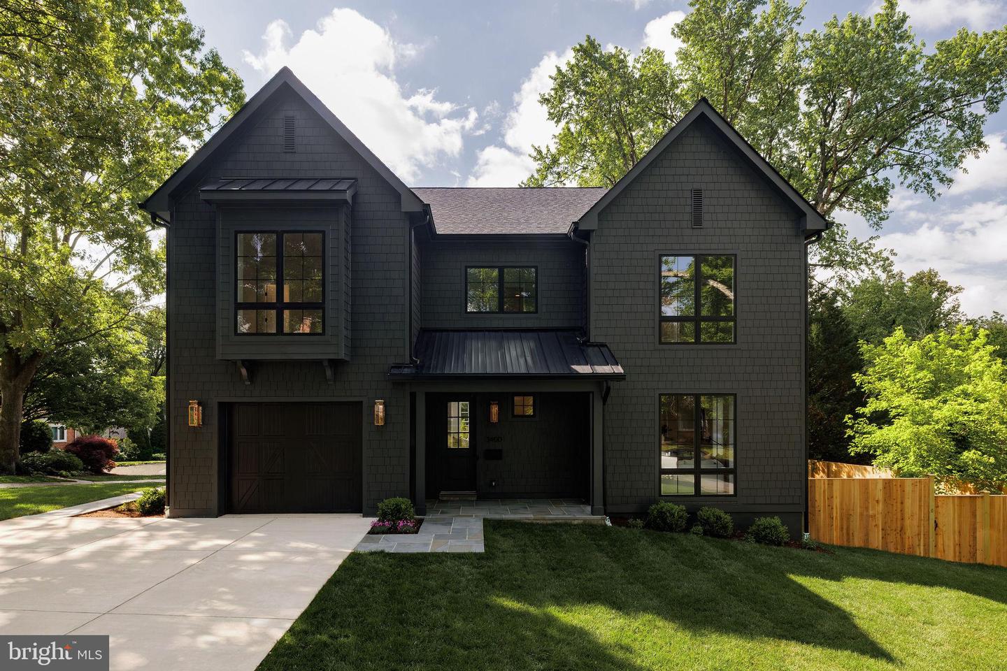 3400 Coquelin Terrace