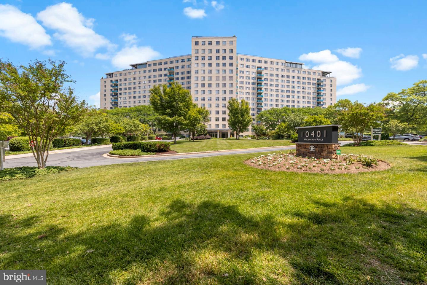 10401 Grosvenor Place #1327