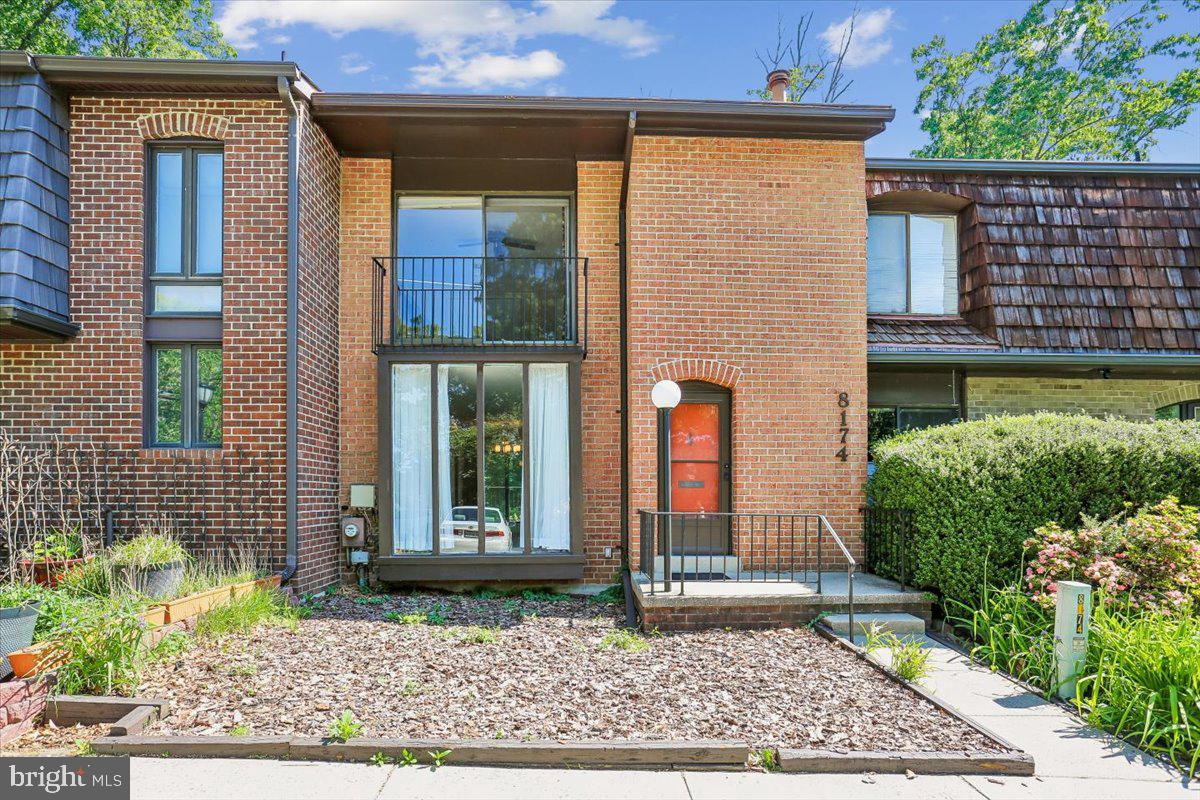8174 Inverness Ridge Road, Potomac