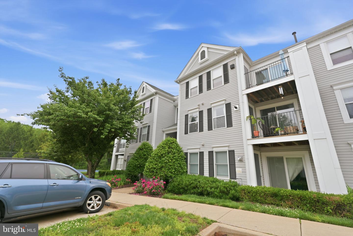 10021 Vanderbilt Circle #10