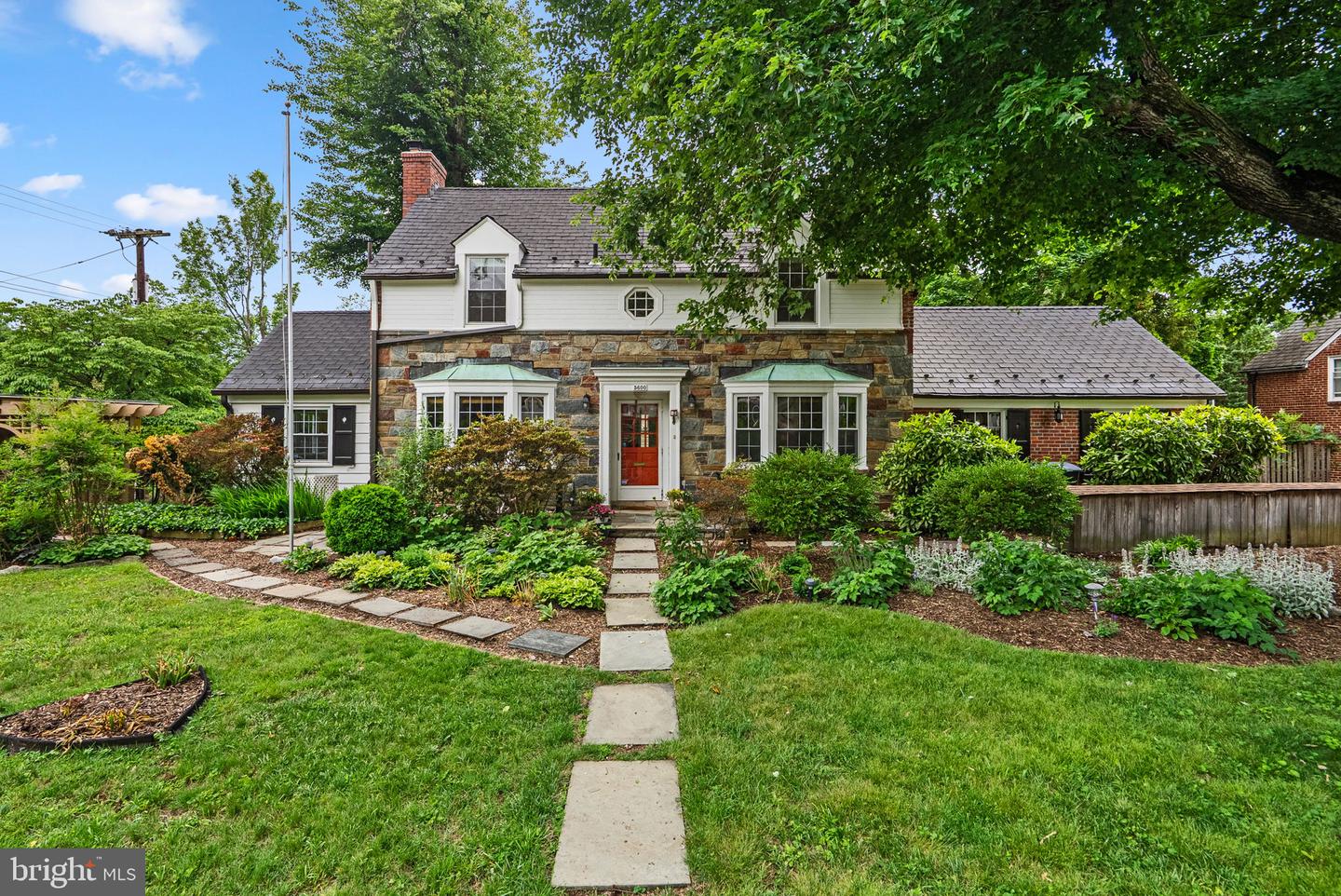 5600 Wood Way, Bethesda