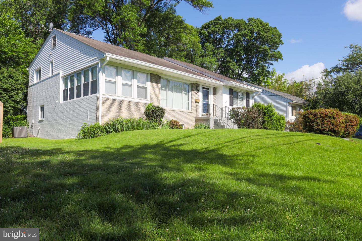 9200 Chanute Drive